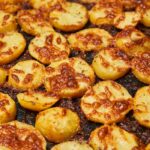 Patate al Forno con Crosta di Formaggio