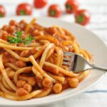 pasta al pomodoro con fagioli