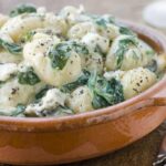 gnocchi e spinaci con crema di gorgonzola