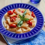 Paccheri con Salsa di Pomodorini Freschi e Basilico